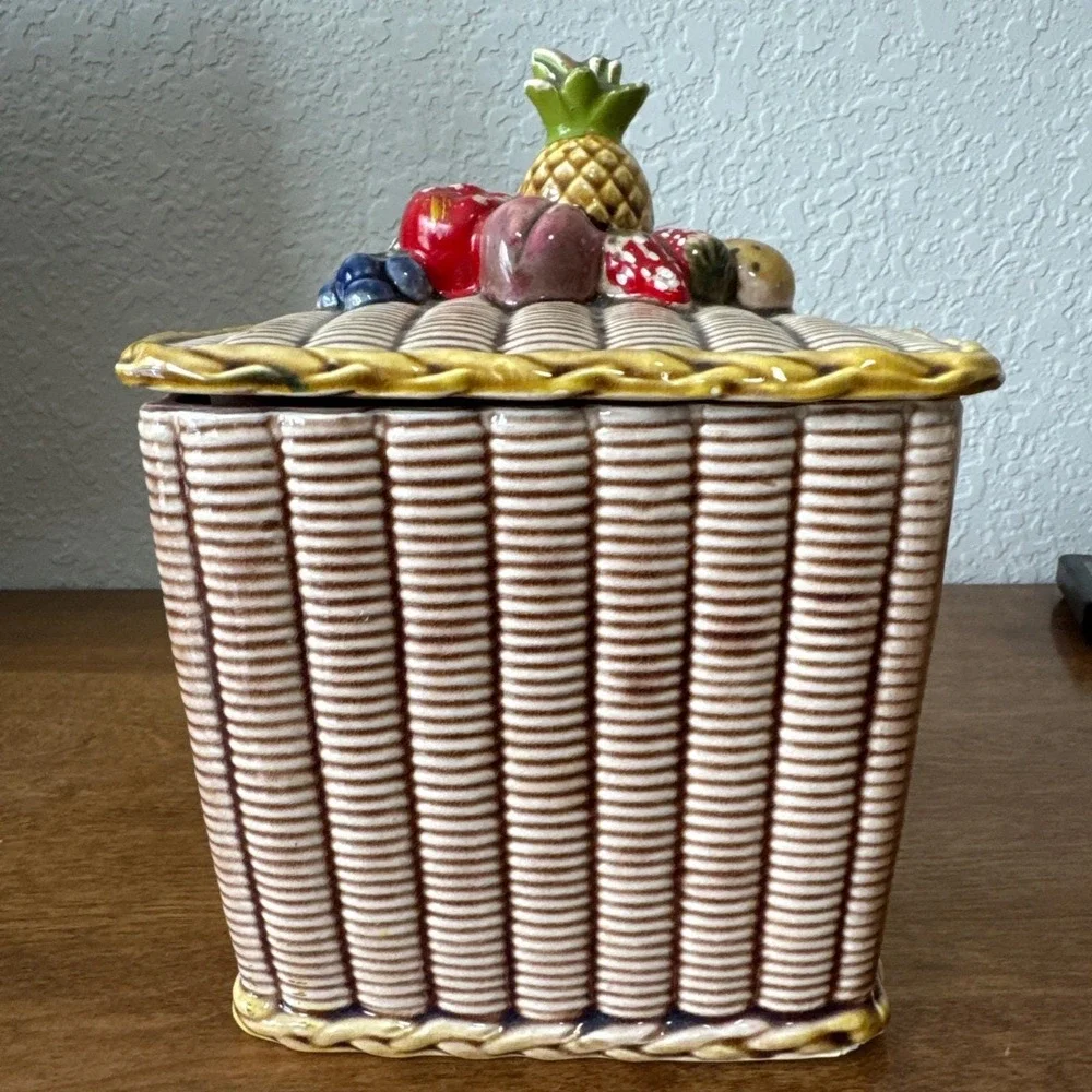 Tilso vintage fruit
